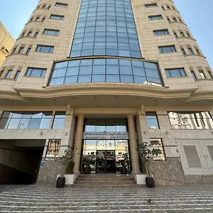 فندق هوليداي بالاس